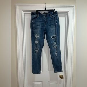 Hippie Laundry mid rise power stretch skinny jeans, size 15, medium wash, NEW